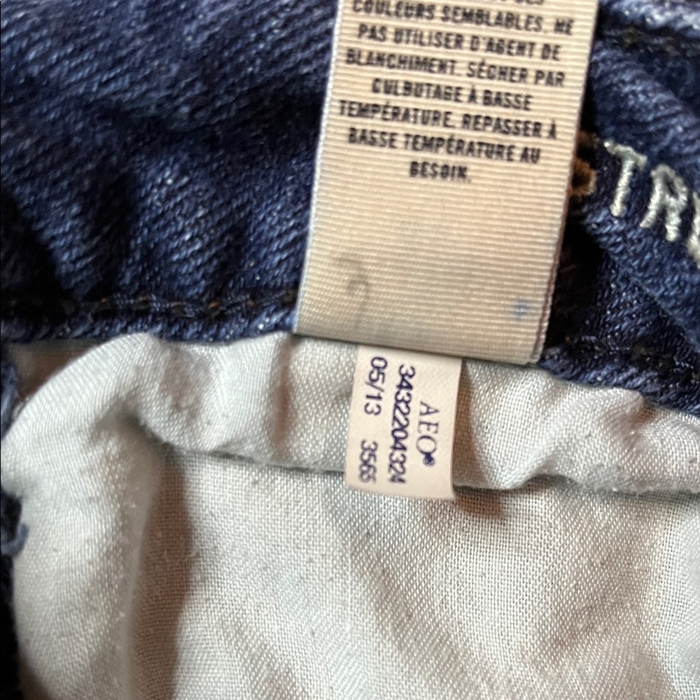 American Eagle Outfitters Dark Blue Denim Shorts with Black Lace Side Trim - Picture 5 of 10